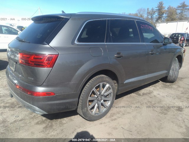 WA1LHAF72JD033036  audi q7 2018 IMG 3