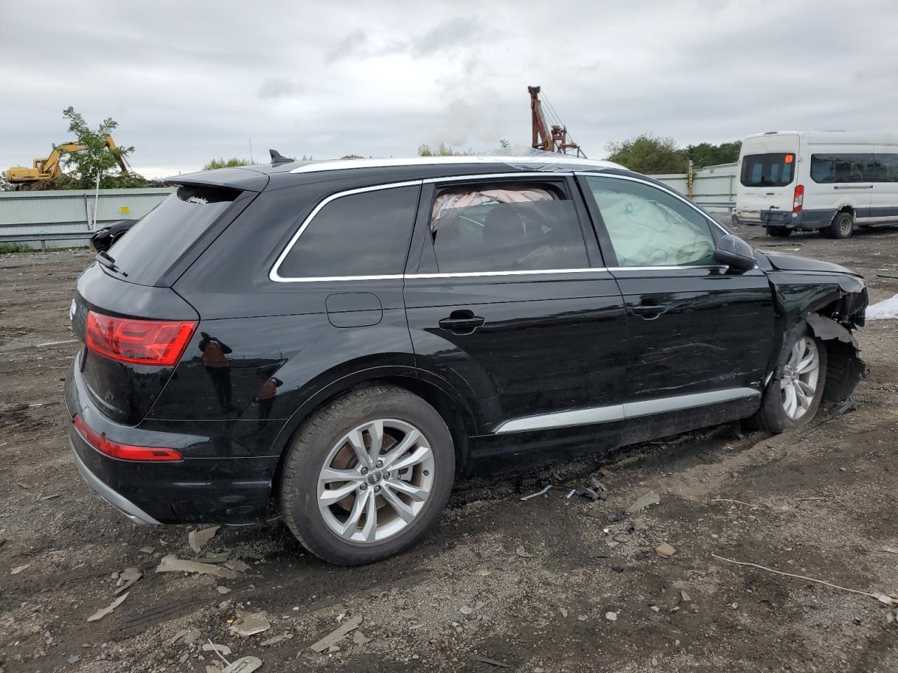 WA1LHAF72KD014472  audi q7 2019 IMG 2