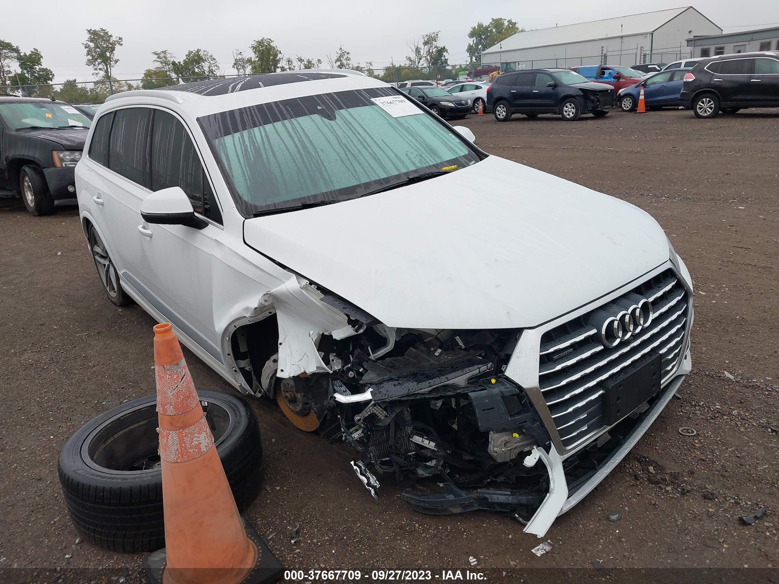 WA1VAAF71JD054537  audi q7 2018 IMG 0