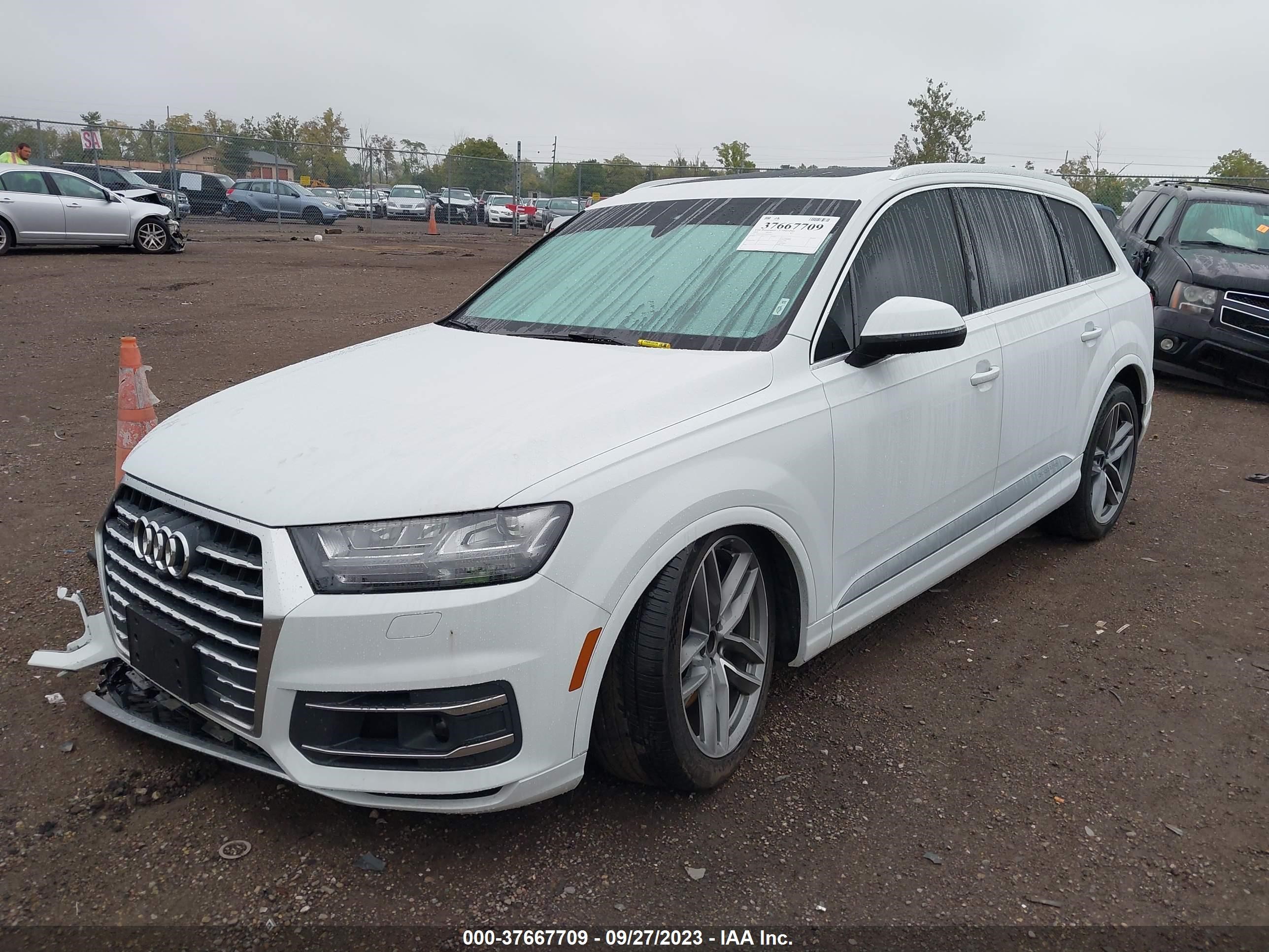 WA1VAAF71JD054537  audi q7 2018 IMG 1