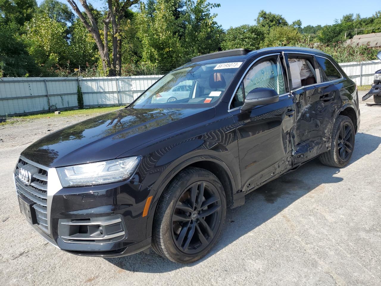 WA1VAAF73JD055088  audi q7 2018 IMG 0