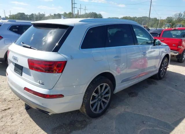 WA1VAAF76JD049060  audi q7 2018 IMG 3