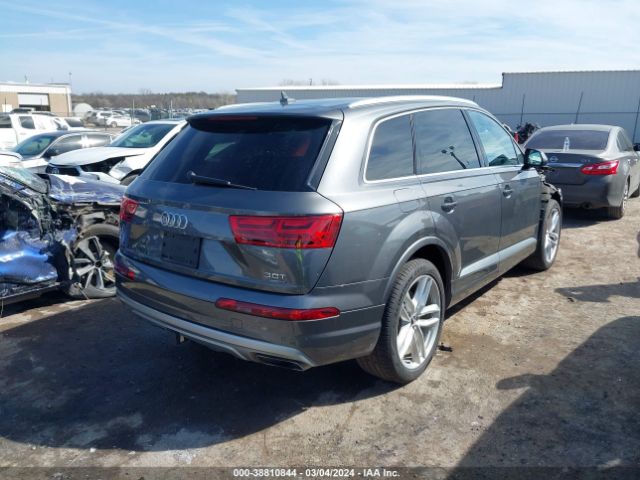 WA1VAAF78JD049450  audi q7 2018 IMG 3