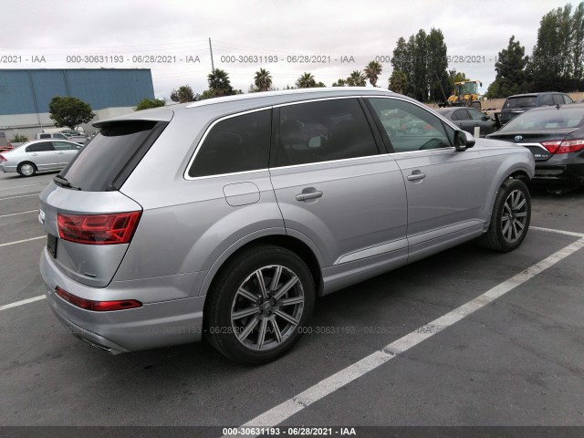 WA1AHAF77KD034322  audi q7 2019 IMG 3