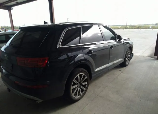 WA1LAAF70KD002941  audi q7 2019 IMG 3