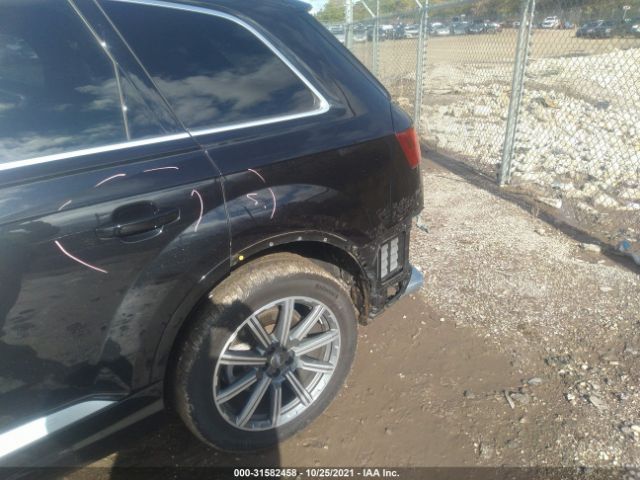 WA1LAAF70KD047930  audi q7 2019 IMG 5