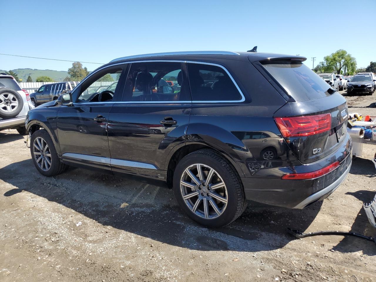 WA1LAAF77KD030994  audi q7 2019 IMG 1