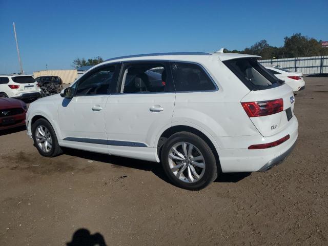 WA1LAAF77KD044510  audi q7 2019 IMG 1