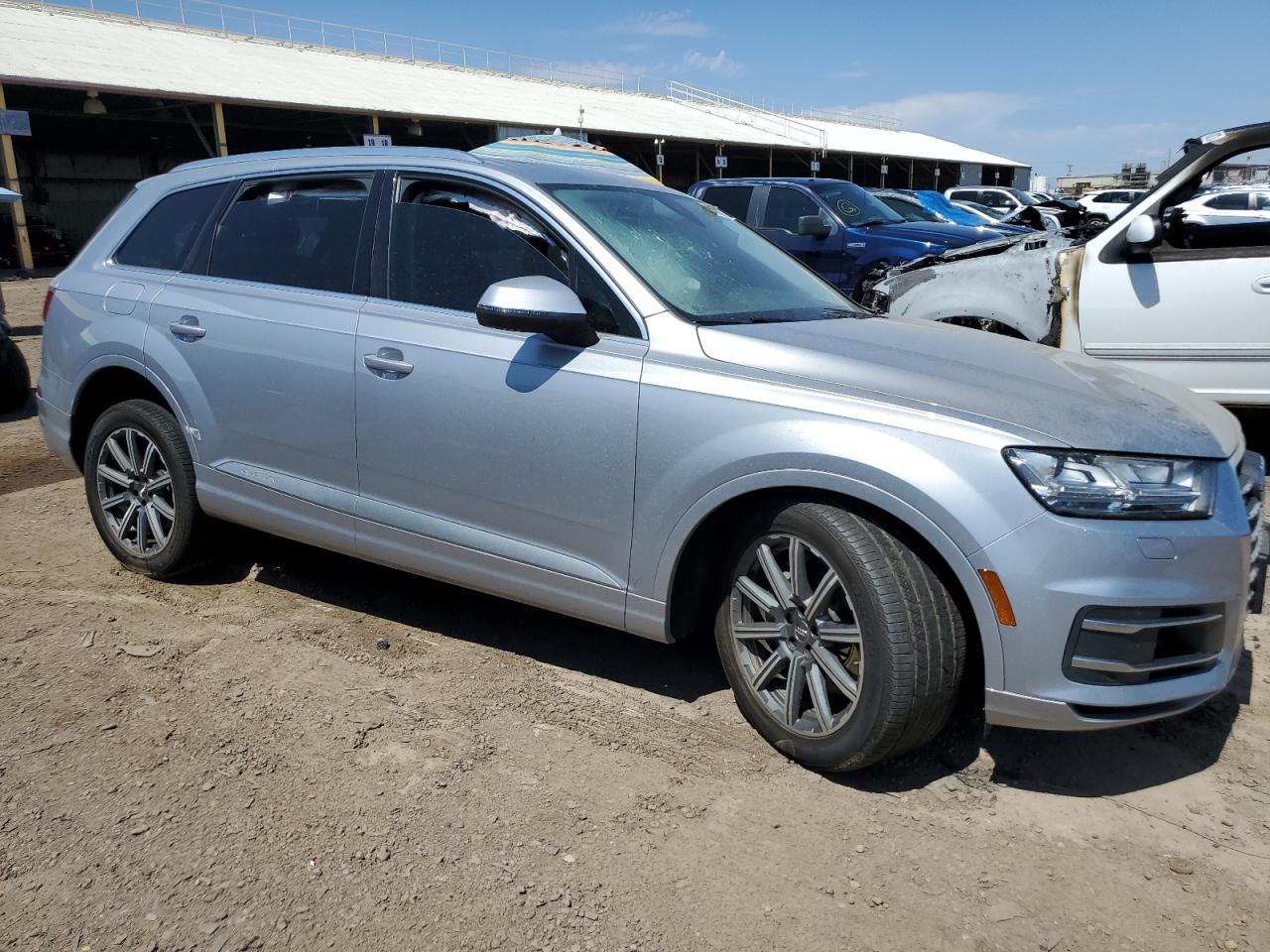 WA1LAAF7XKD022243  audi q7 2019 IMG 3