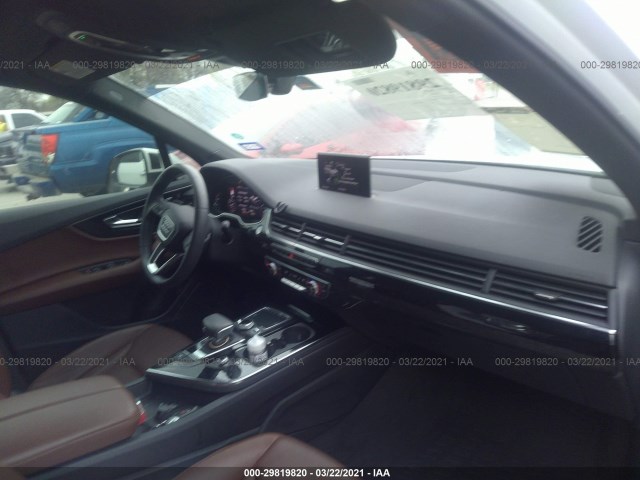 WA1LAAF7XKD040936  audi q7 2019 IMG 4