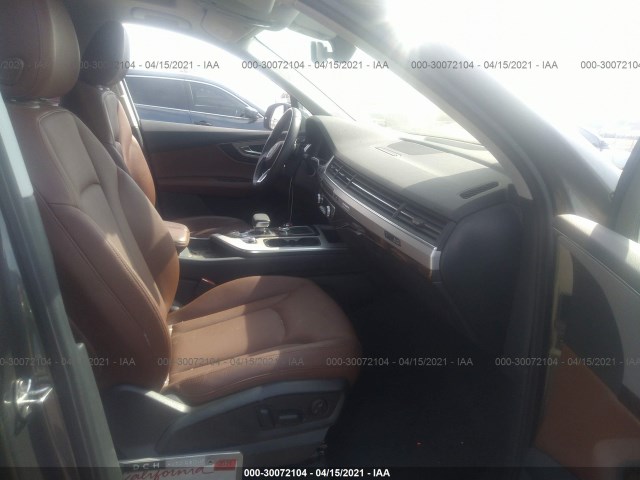 WA1LHAF76KD028133  audi q7 2019 IMG 4