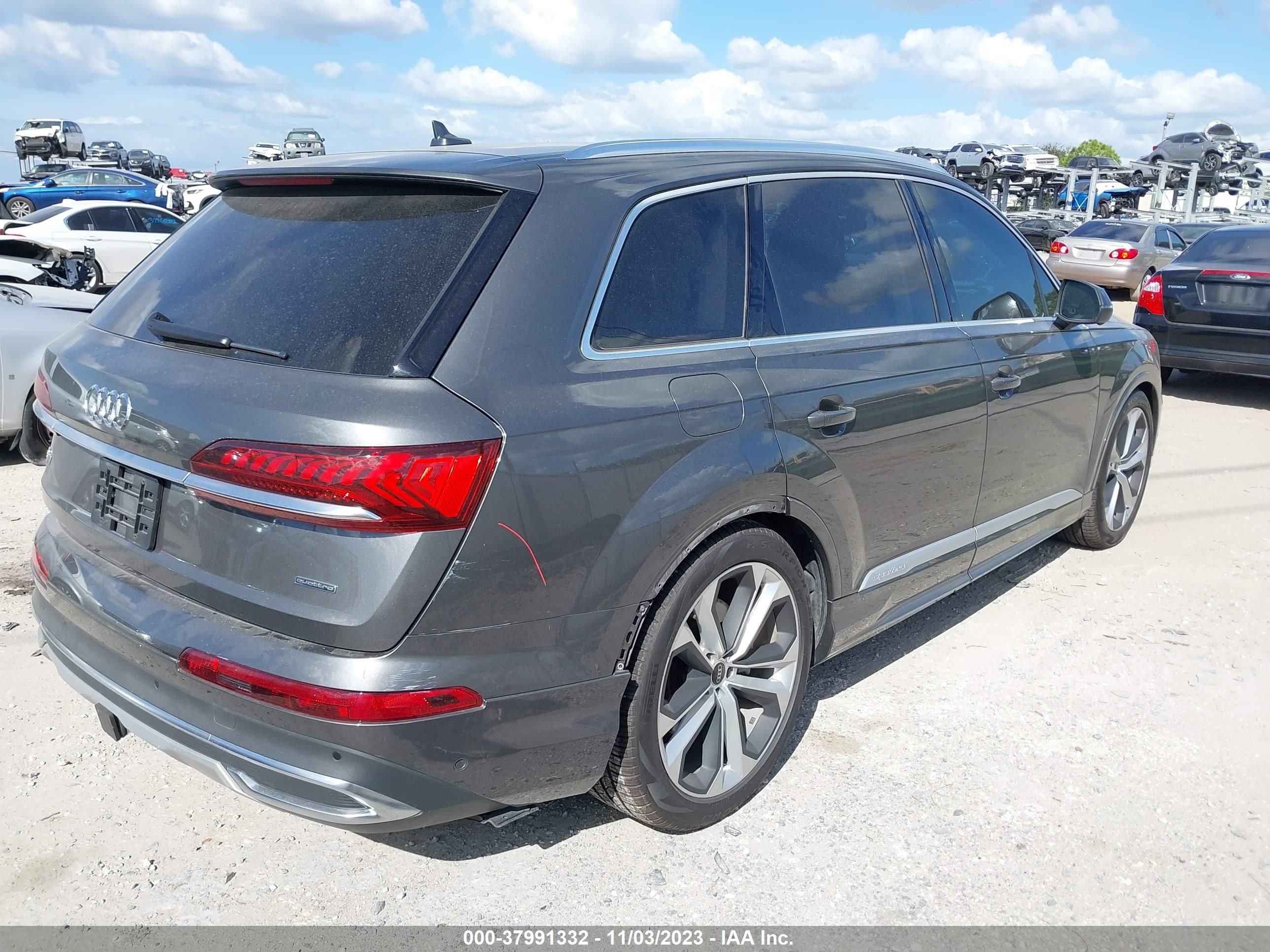 WA1VXAF77MD021853  audi q7 2020 IMG 3