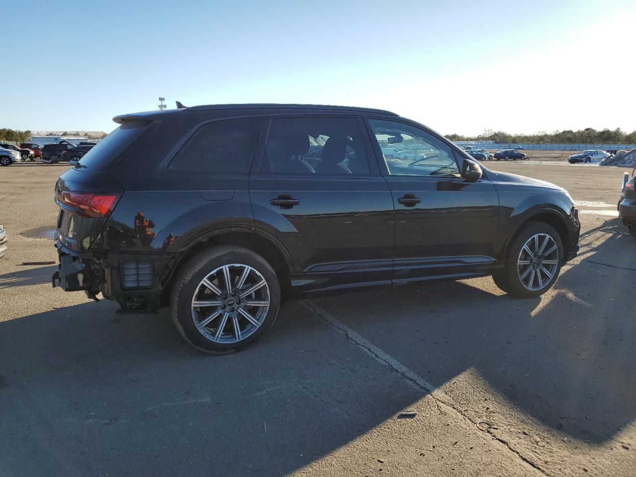 WA1LCBF79PD000399  audi q7 2023 IMG 2