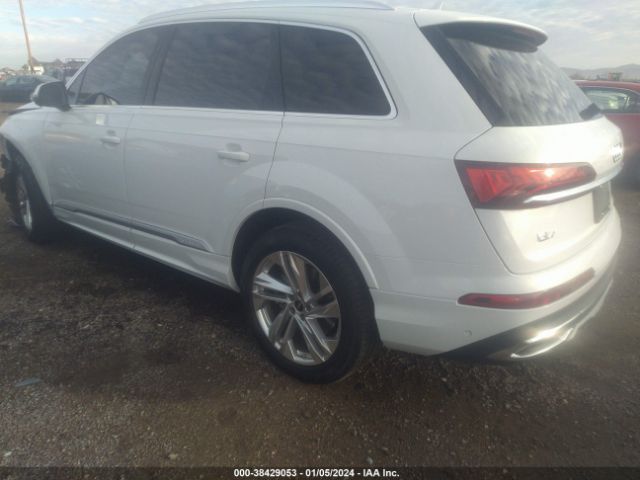 WA1LXBF7XPD020472  audi q7 2023 IMG 2