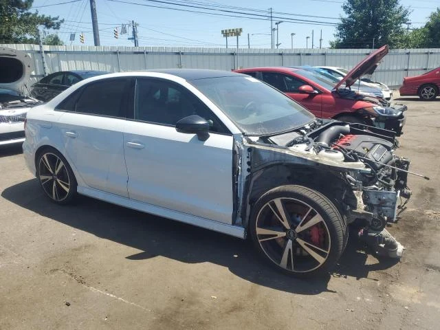 WUABWGFF3J1900093  audi rs3 2017 IMG 3