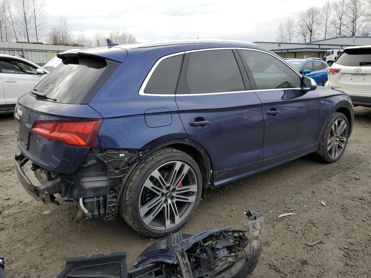 WA1C4AFYXJ2060419  audi sq5 2018 IMG 2