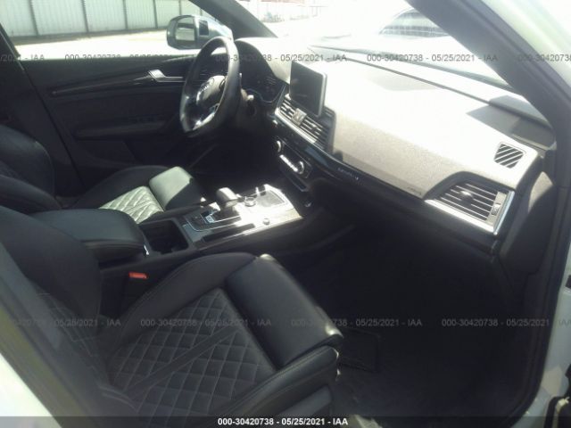 WA1C4AFYXK2041726  audi sq5 2019 IMG 4