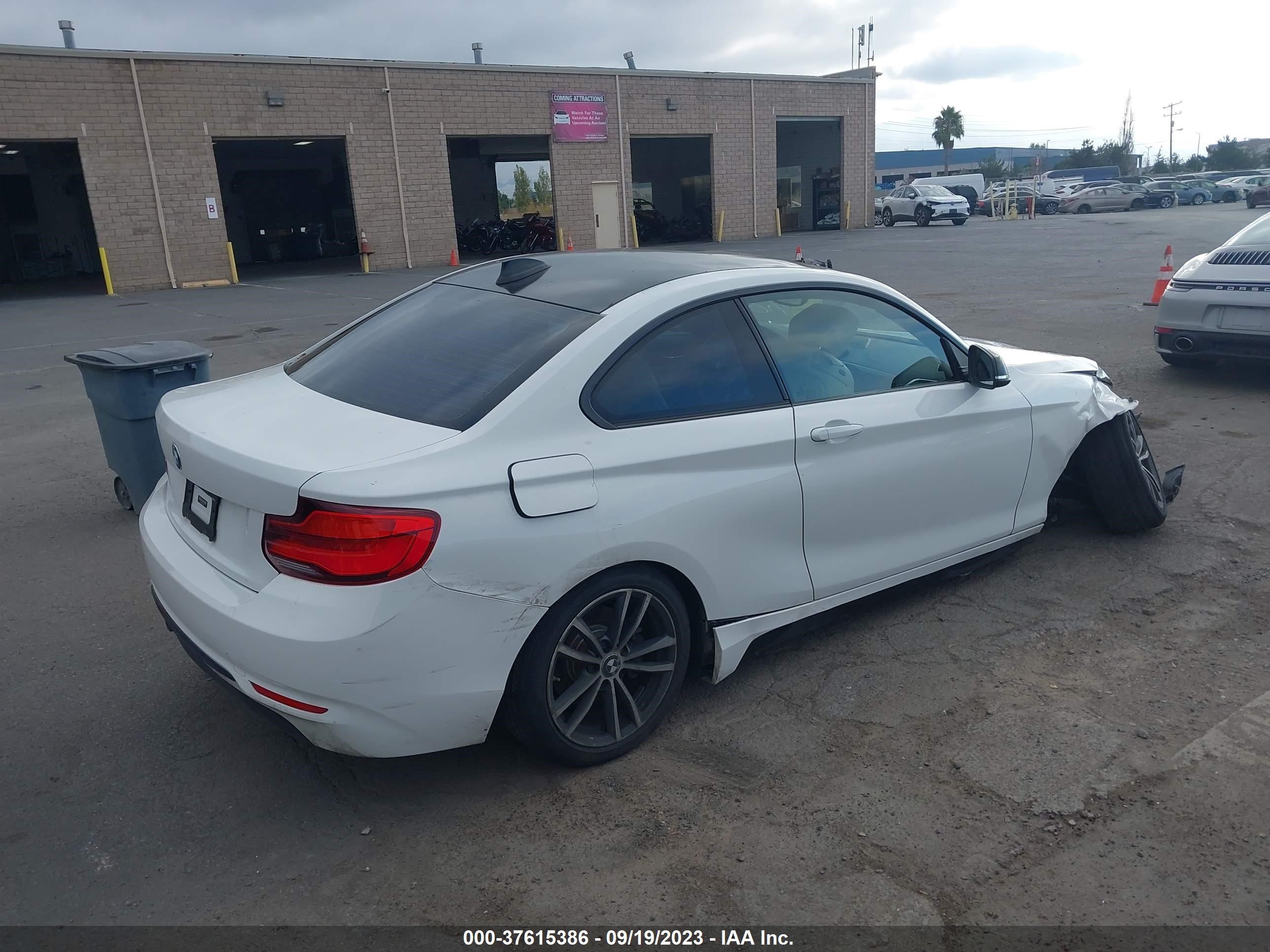 WBA2J1C5XJVD09417  bmw  2018 IMG 3