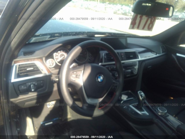 WBA8E3G53GNT76175  bmw 3 2016 IMG 4