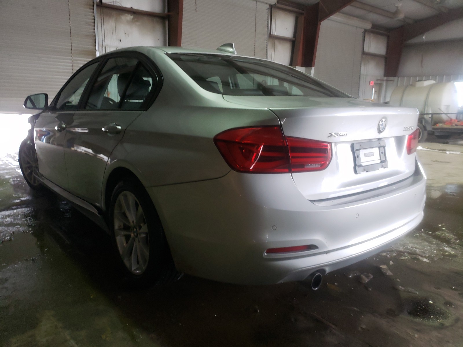 WBA8A3C33HK693117  bmw 320 xi 2017 IMG 2