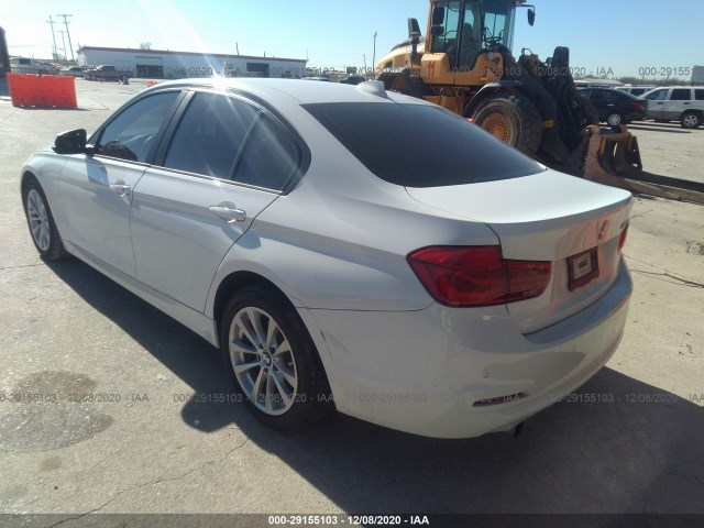 WBA8E1G52HNU13898  bmw 320i 2016 IMG 2