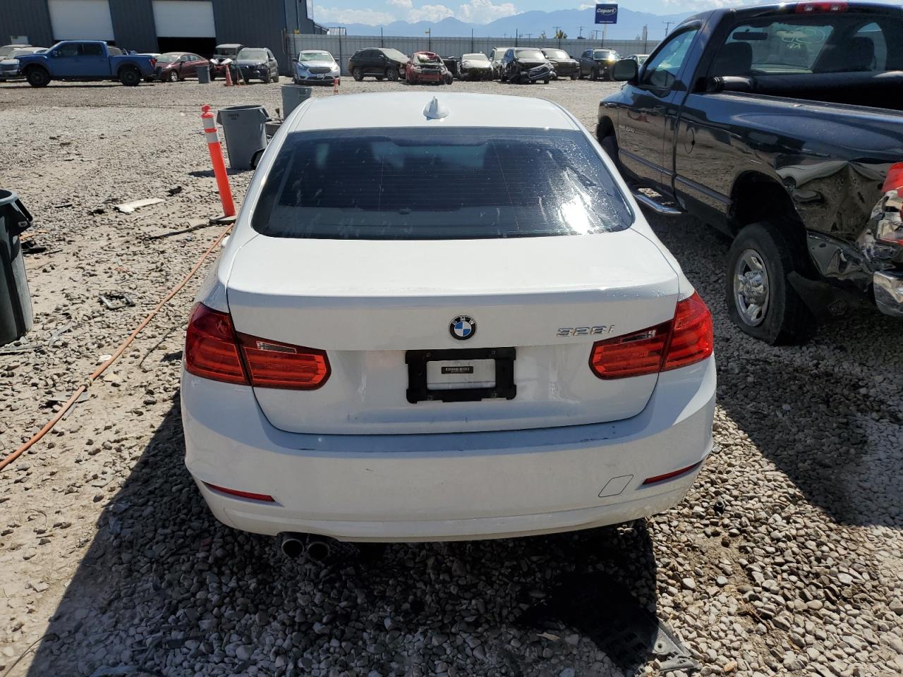 WBA3A5C57FF609457  bmw 3 series 2015 IMG 5