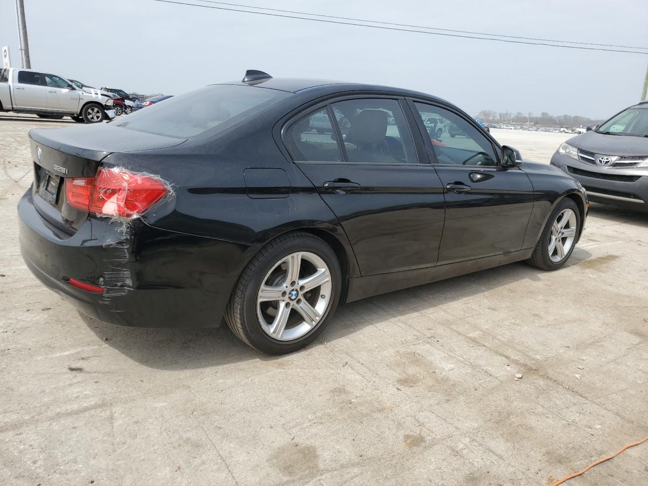 WBA3A5G58FNS91686  bmw 3 series 2015 IMG 2