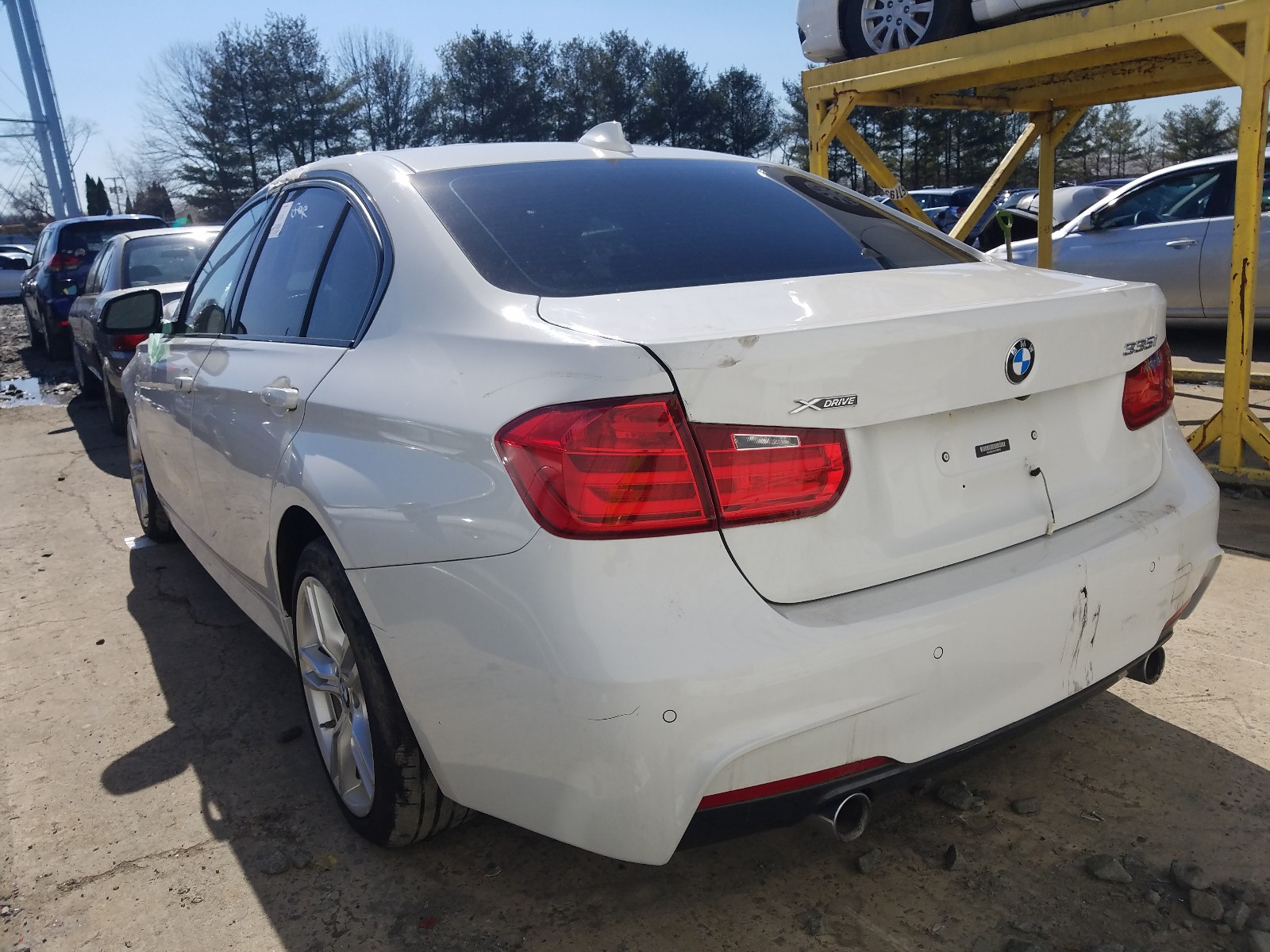 WBA3B9C52FF589395  bmw 3 series 2015 IMG 2