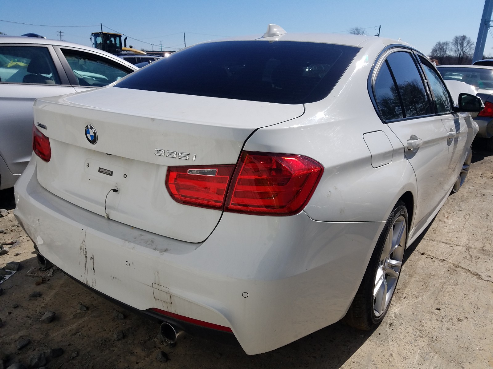 WBA3B9C52FF589395  bmw 3 series 2015 IMG 3