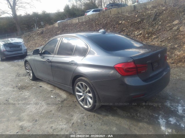 WBA8E5G59HNU23044  bmw 3 series 2016 IMG 2