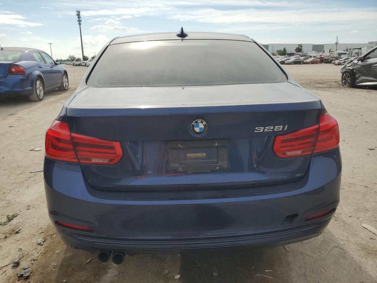 WBA8E9G58GNT87613  bmw  2016 IMG 5