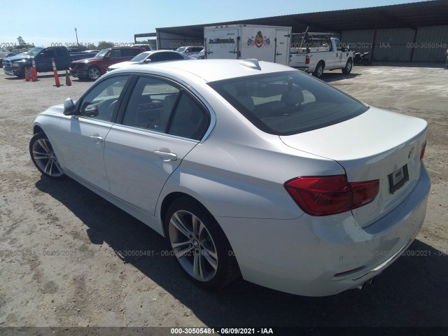 WBA8B9G36HNU55660  bmw 3 series 2017 IMG 2