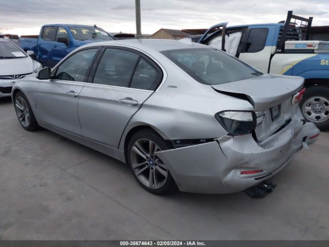 WBA8E1C39HA029256  bmw 3 series 2017 IMG 2