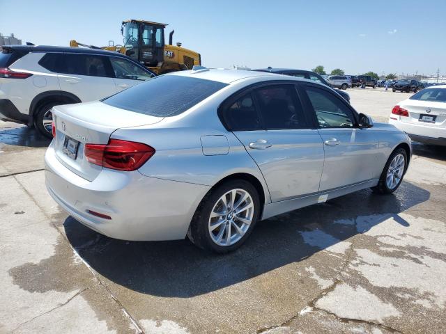 WBA8E1G33HNU18381  bmw 3 series 2017 IMG 2