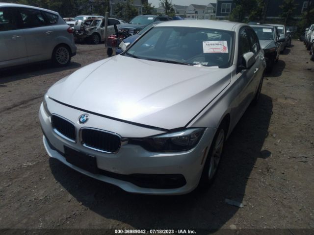 WBA8E5G32HNU44042  bmw 3 series 2017 IMG 1