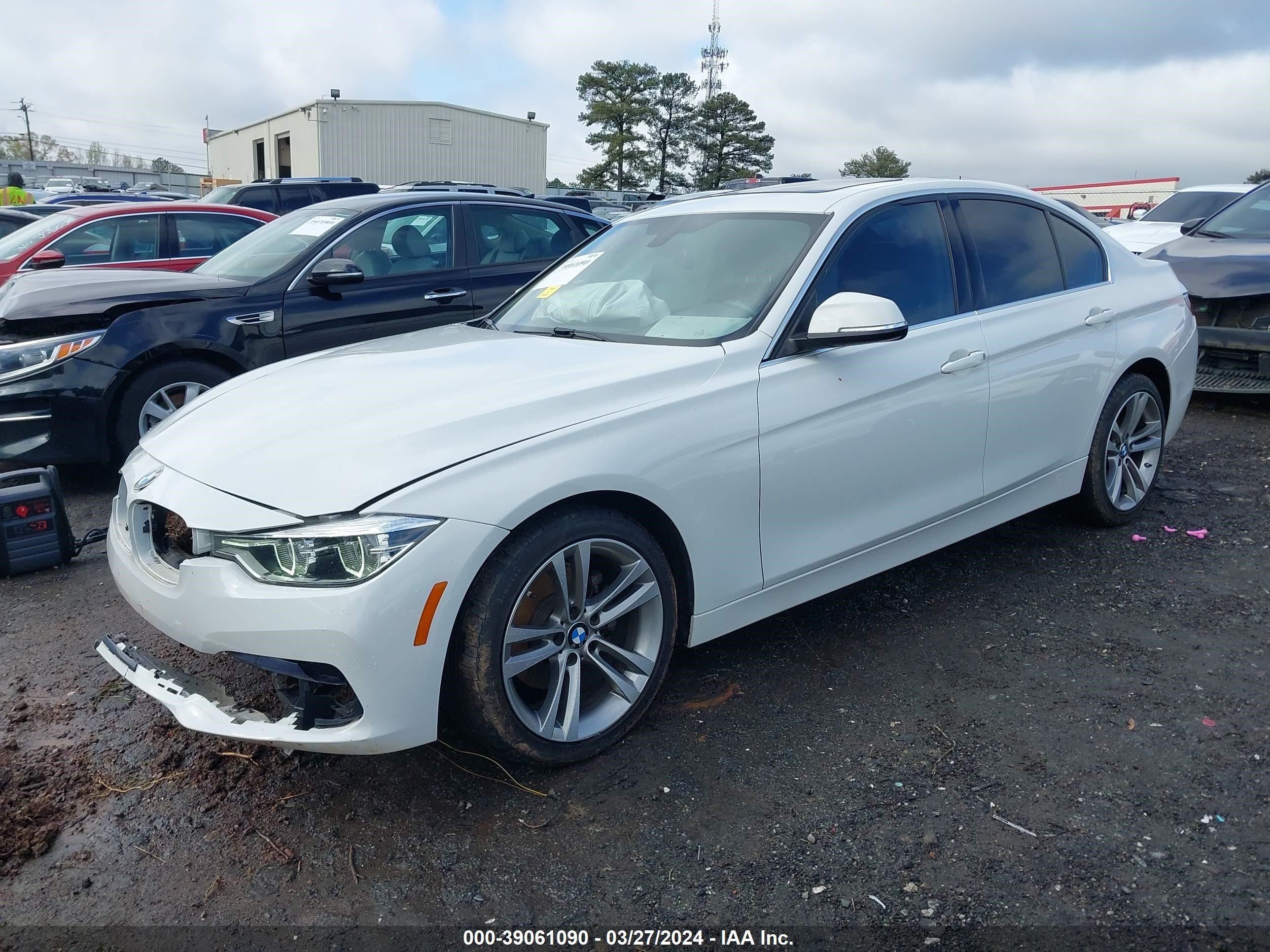 WBA8D9C56JEB35717  bmw 3 series 2018 IMG 1