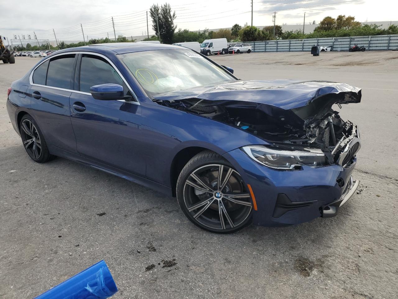 3MW5R1J07L8B18621  bmw 3 series 2019 IMG 3