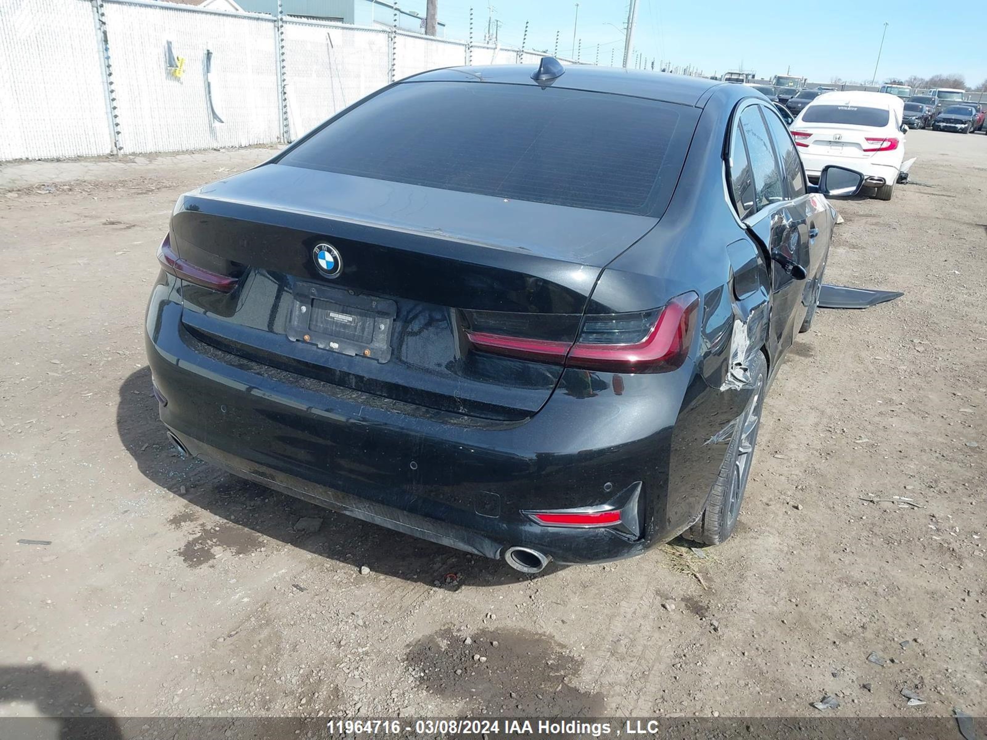 WBA5R7C52KAJ79289  bmw 3 series 2019 IMG 3