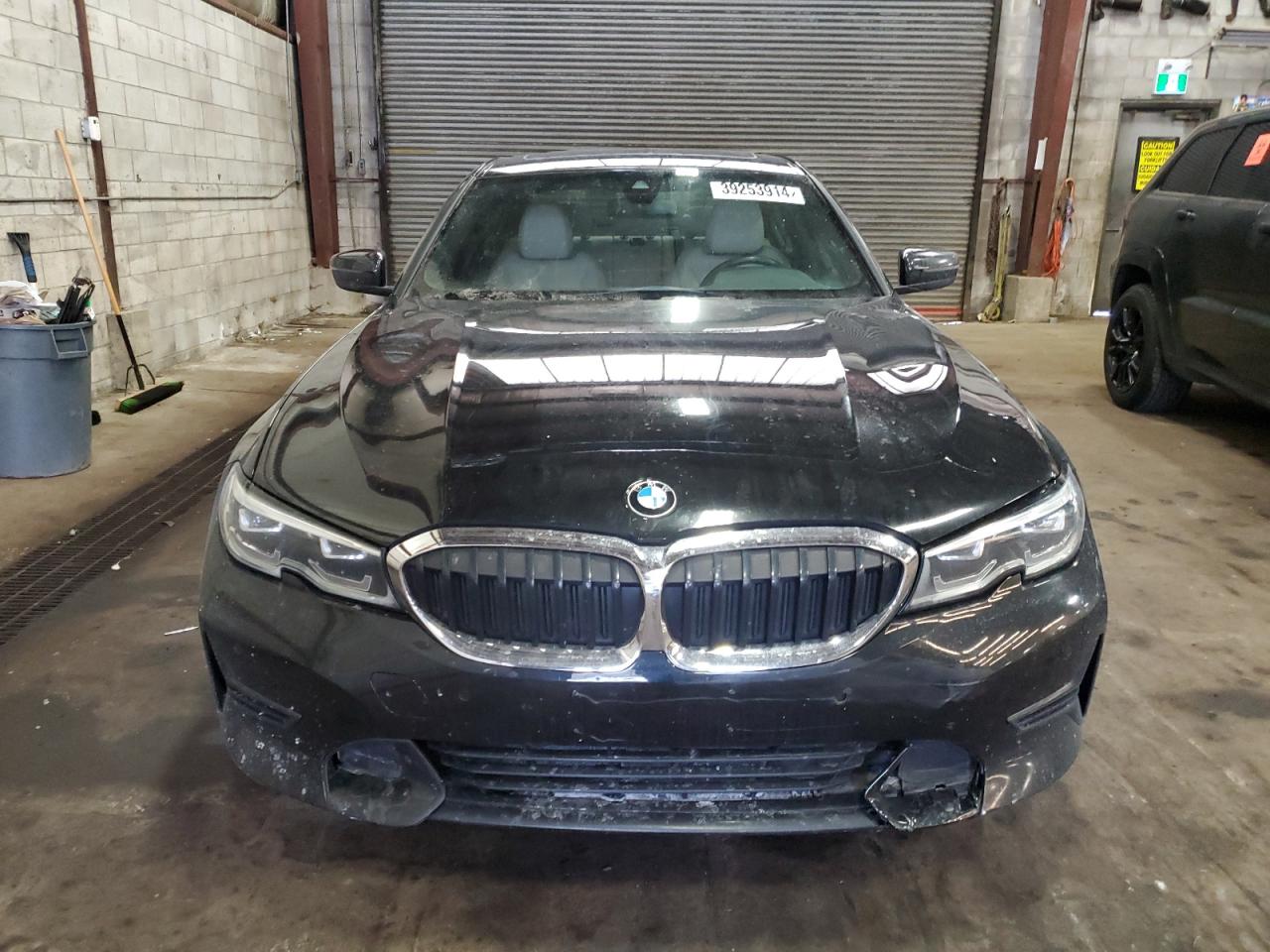 WBA5R7C55KAJ79271  bmw 3 series 2019 IMG 4