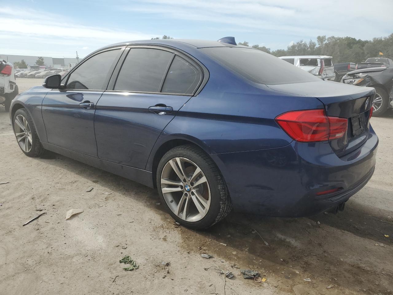 WBA8E9G58GNT87613  bmw 3er 2016 IMG 1