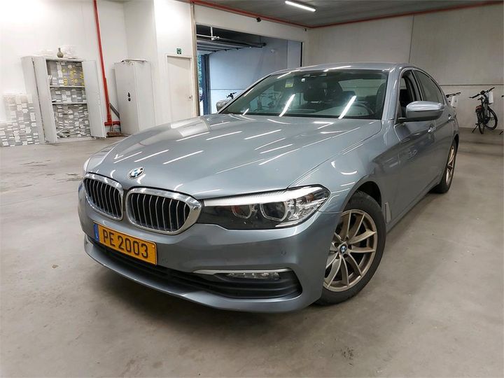 WBAJE31010G592499  bmw 5 berline 2017 IMG 0