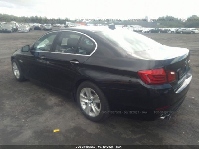 WBAXH5C55DD112820  bmw 5 series 2013 IMG 2