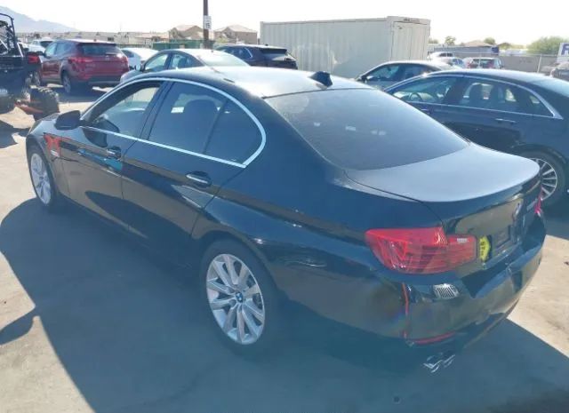 WBAXA5C59GG042522  bmw 5 series 2016 IMG 2