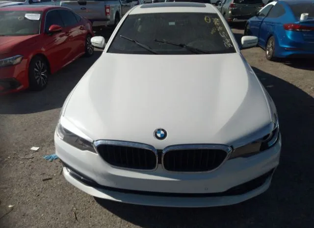 WBAJA5C57JG898186  bmw 5 series 2018 IMG 5