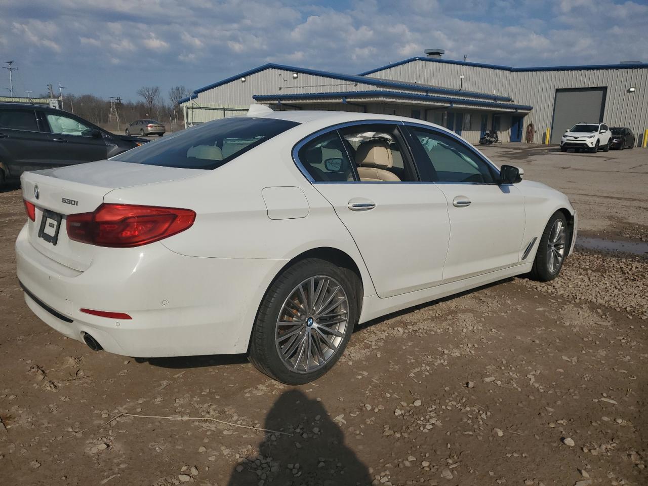 WBAJA7C35HWA70702  bmw 5 series 2017 IMG 2