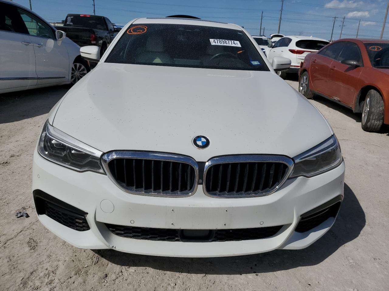 WBAJE5C54JWA92481  bmw 5 series 2017 IMG 4