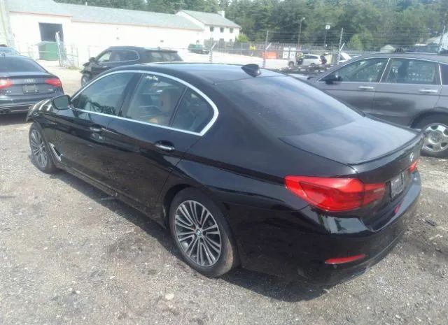 WBAJE7C59JWC56979  bmw 5 series 2018 IMG 2