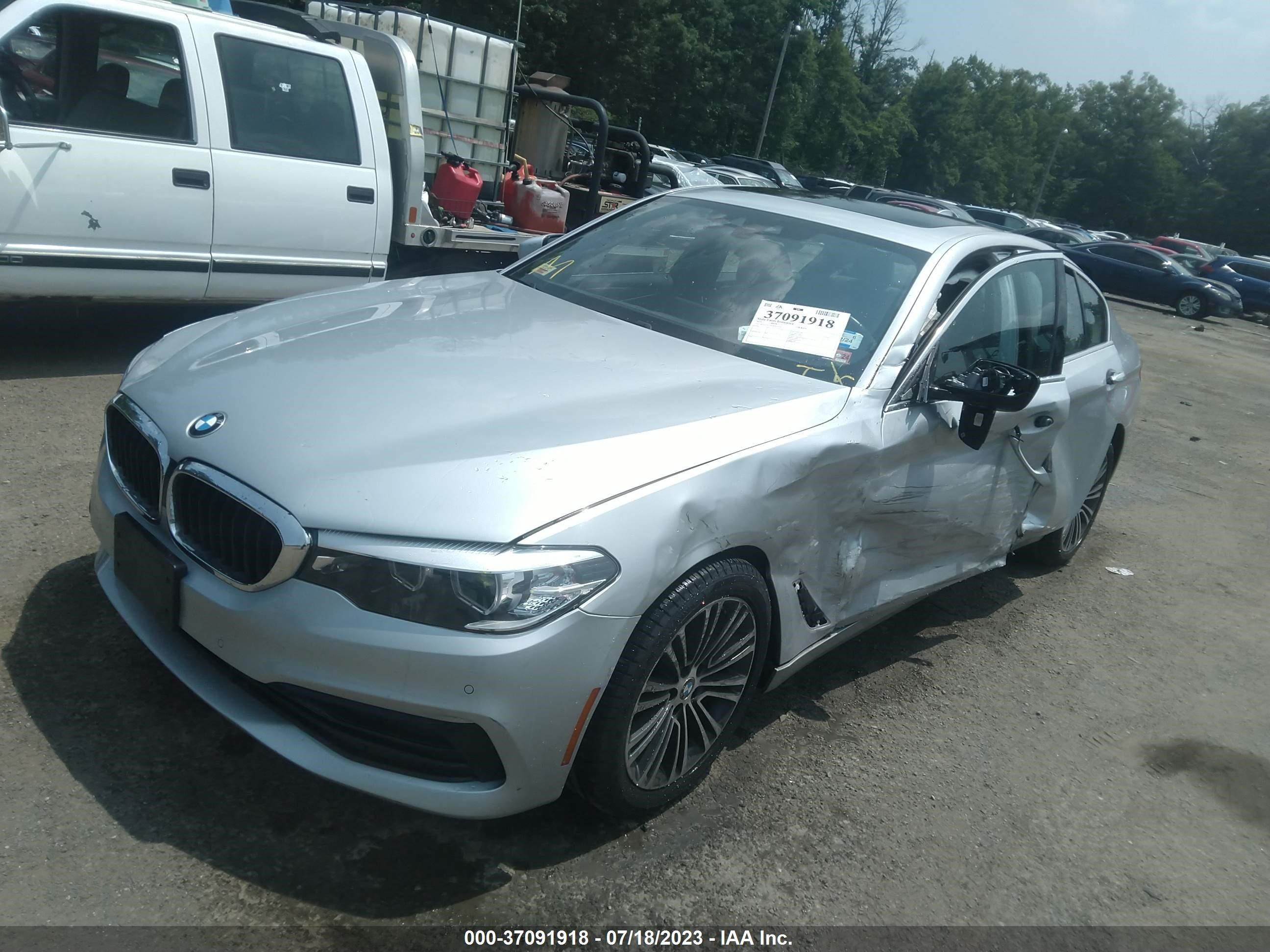 WBAJA5C57KWW07726  bmw 5 series 2018 IMG 1