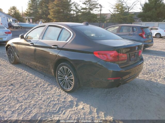 WBAJA7C51JWC77045  bmw 5 series 2018 IMG 2