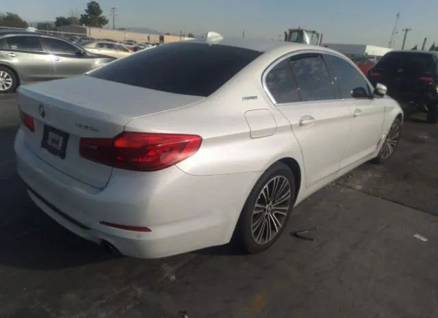 WBAJA9C59KB389366  bmw 5 series 2019 IMG 3